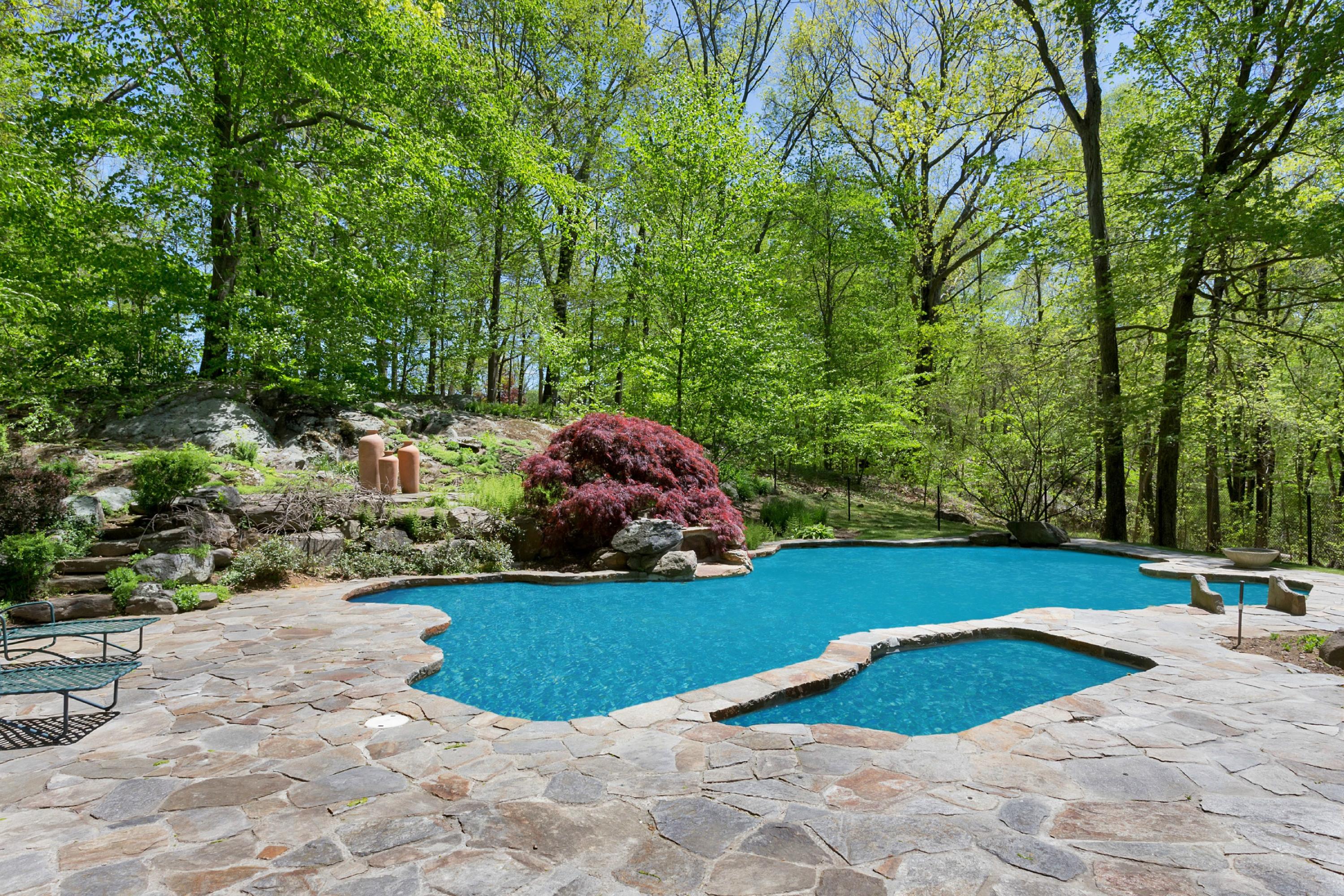 67 Sumner Road Greenwich, CT 06831 - Photo 22 of 25 a view of a backyard
