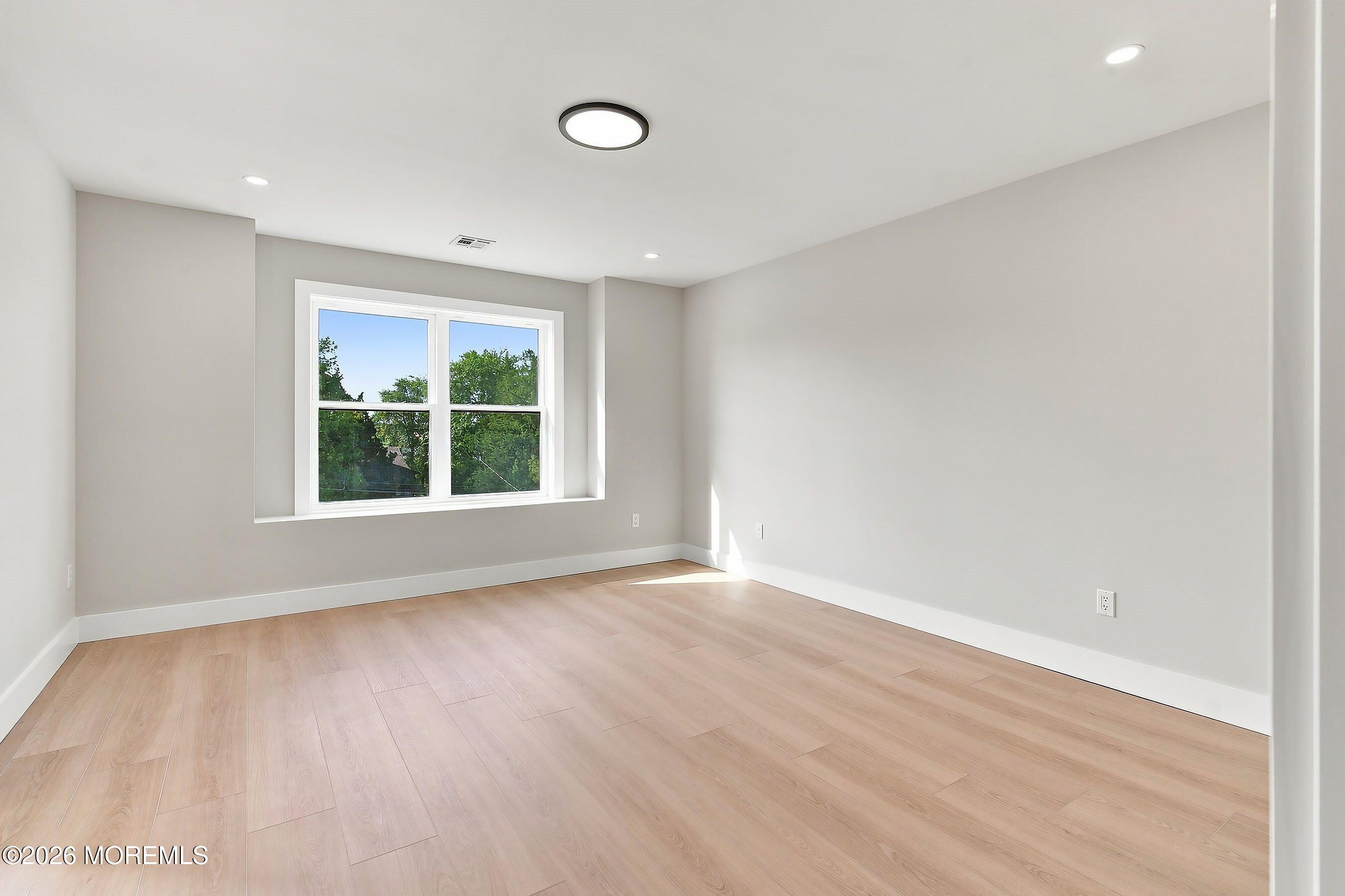 94 Pinewood Road Toms River, NJ 08753 - Photo 35 of 48 36-Bedroom 2