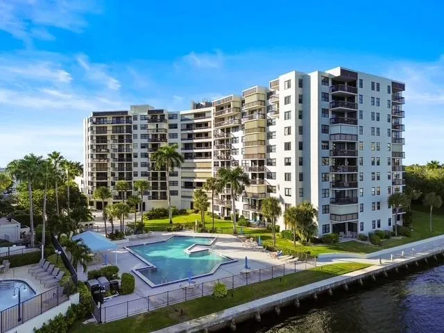 $679,788 | 2900 Northeast 14th Street Causeway, Unit 311, Pompano Beach, FL 33062