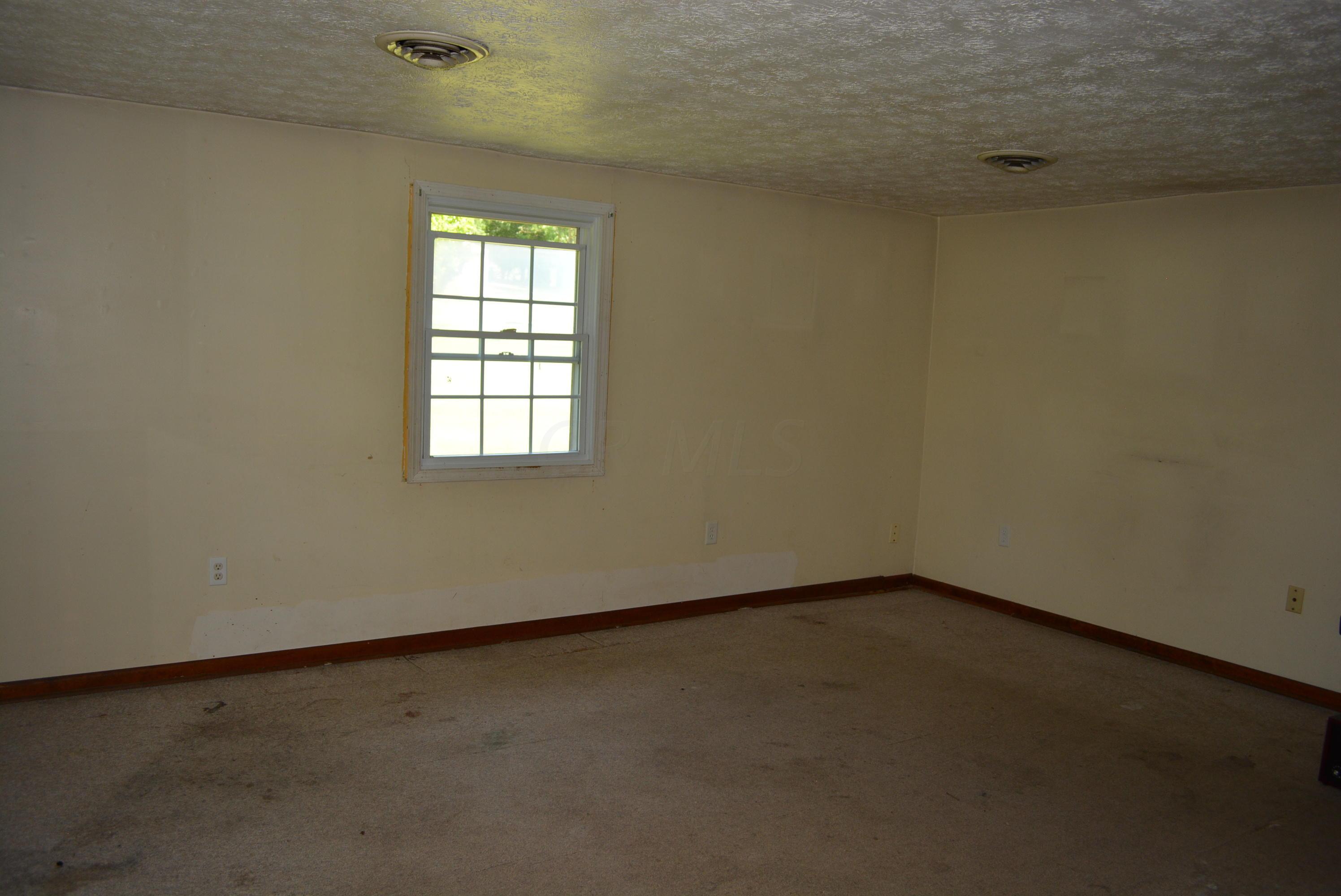3155 Chatfield Road Cable, OH 43009 - Photo 4 of 31