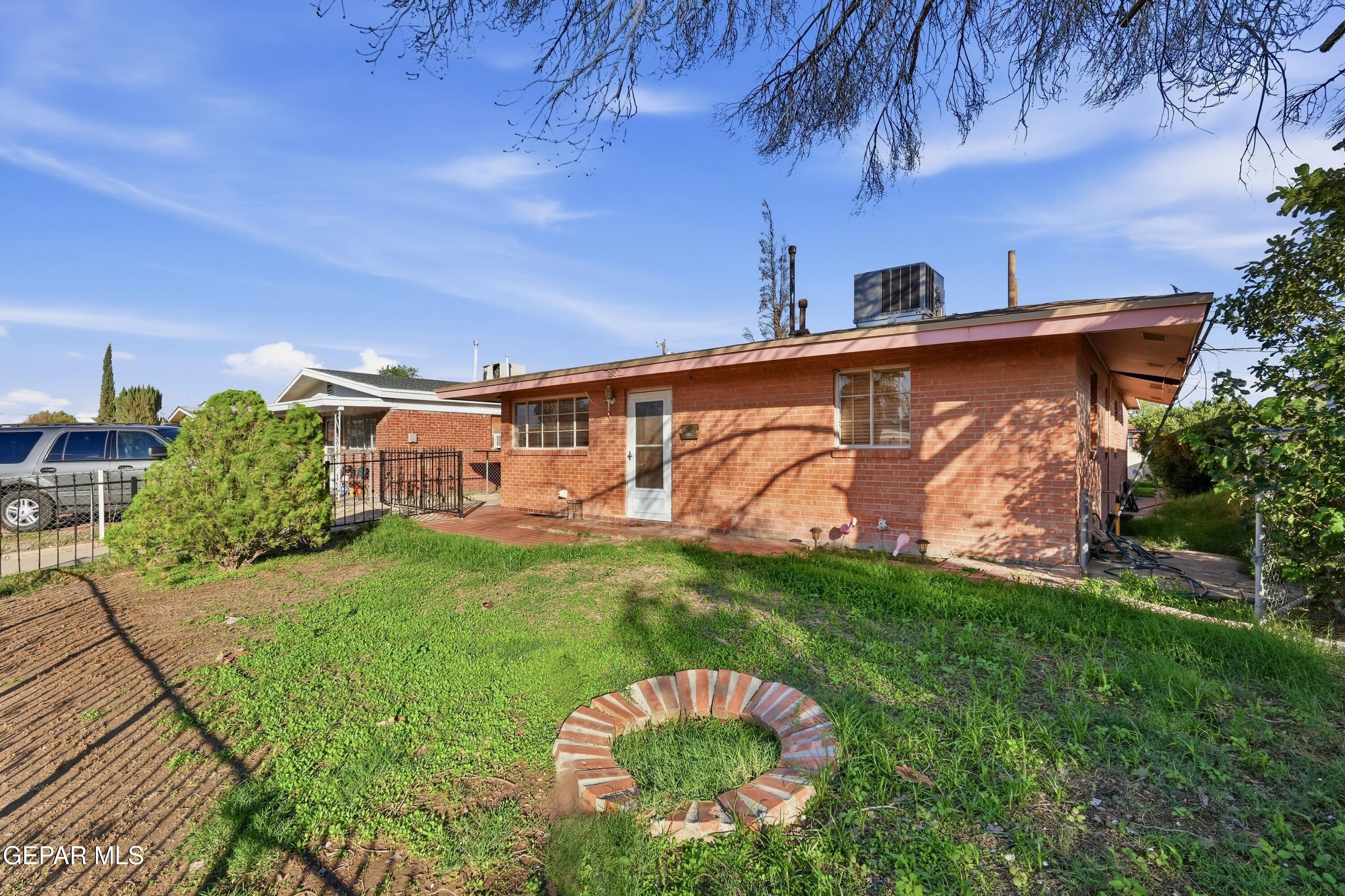 232 Mango Road El Paso, TX 79915 - Photo 2 of 25 image00014