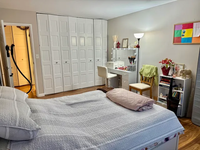 $1,500 | 5 Villa Verde Drive, Unit 211, Buffalo Grove, IL 60089