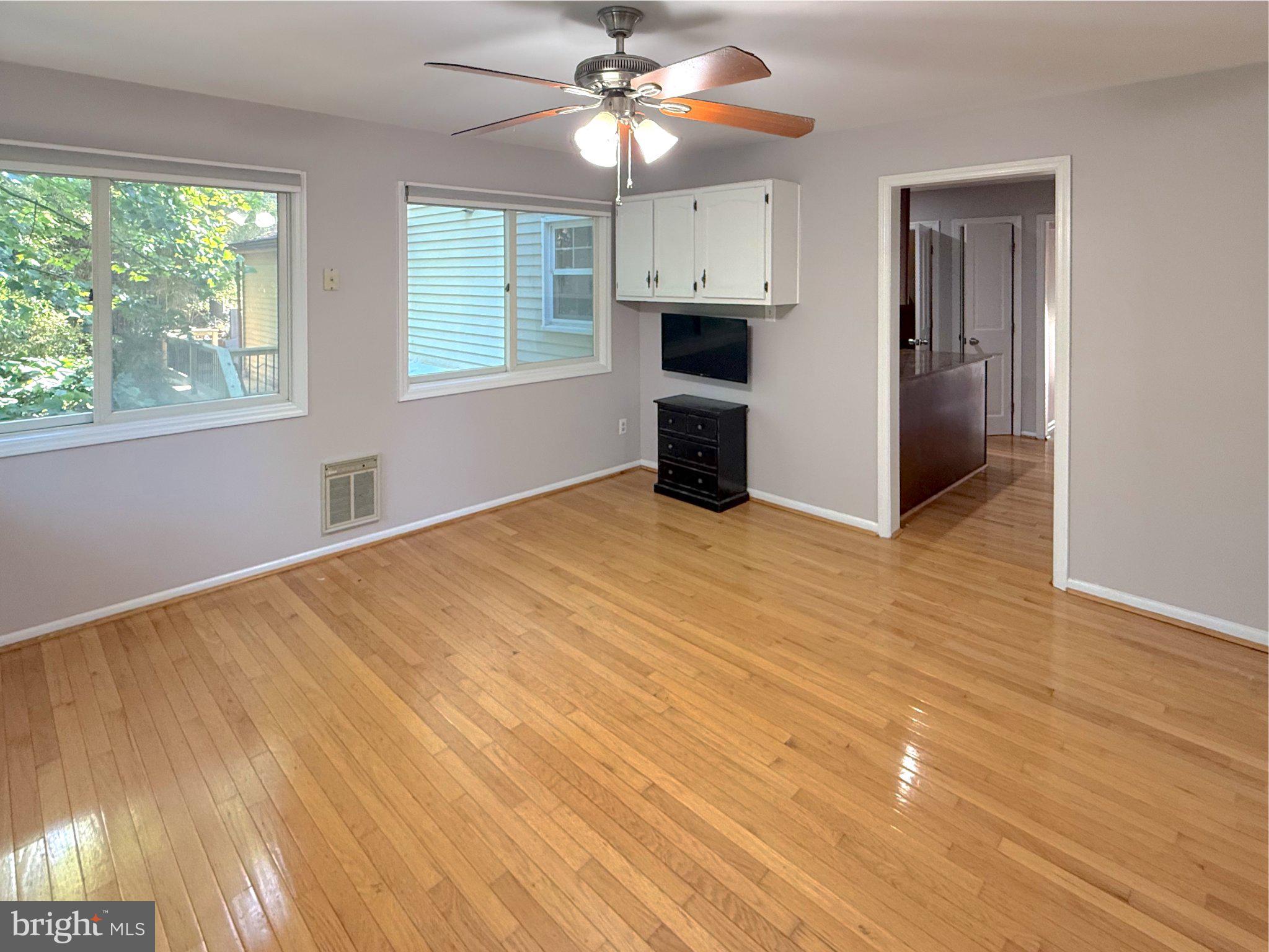 9006 Sidehill Road Ellicott City, MD 21042 - Photo 12 of 53 Bright and airy living space awaits!