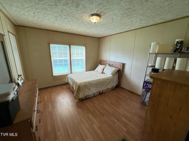 $129,500 | 158 North Drive, Marion, VA 24354