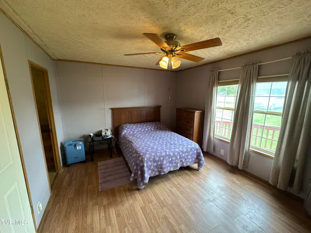 $129,500 | 158 North Drive, Marion, VA 24354