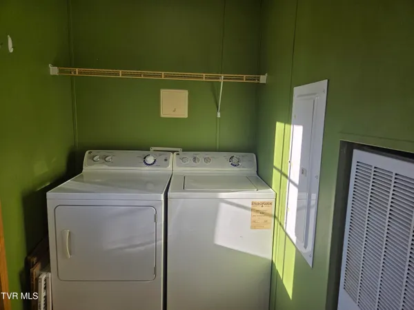 $129,500 | 158 North Drive, Marion, VA 24354