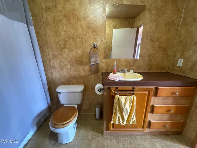 $129,500 | 158 North Drive, Marion, VA 24354