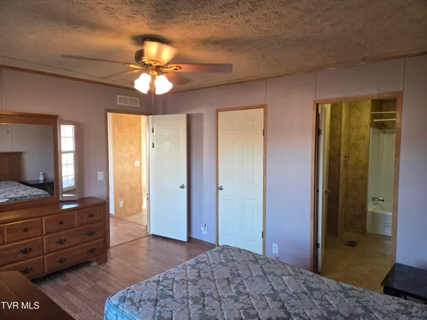 $129,500 | 158 North Drive, Marion, VA 24354