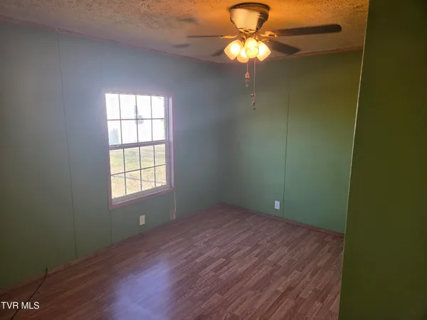 $129,500 | 158 North Drive, Marion, VA 24354