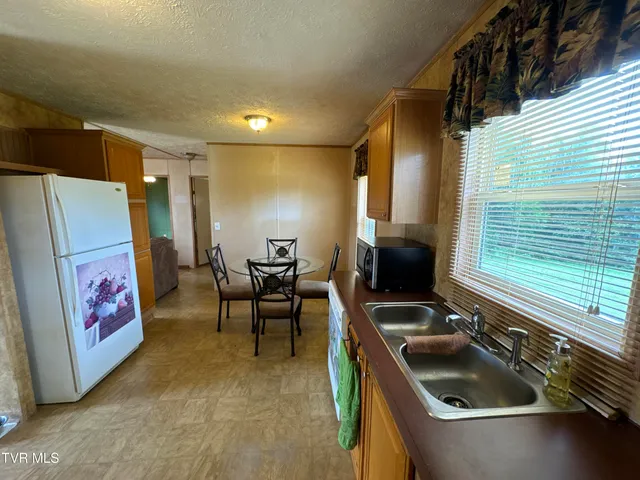 $129,500 | 158 North Drive, Marion, VA 24354