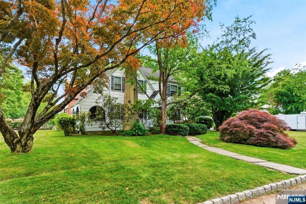 128 Meisel Avenue Springfield, NJ 07081 - Photo 2 of 22