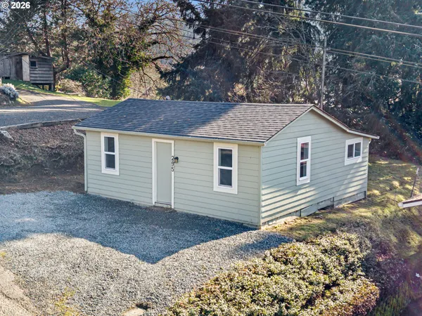 $220,000 | 295 East C Avenue, Drain, OR 97435