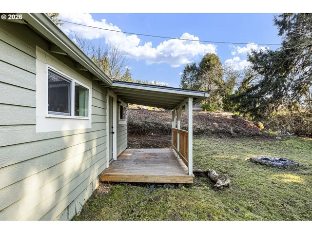 $229,000 | 295 East C Avenue, Drain, OR 97435