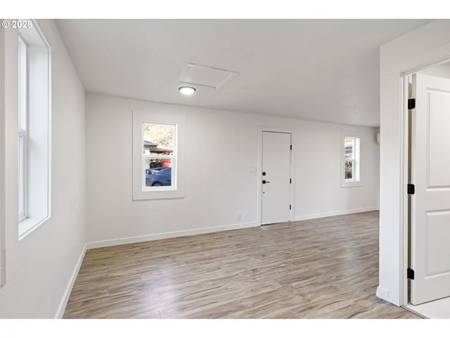 $229,000 | 295 East C Avenue, Drain, OR 97435