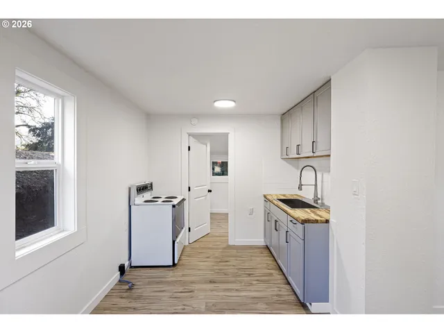 $229,000 | 295 East C Avenue, Drain, OR 97435