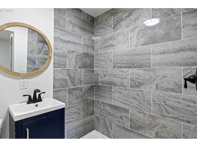 $229,000 | 295 East C Avenue, Drain, OR 97435