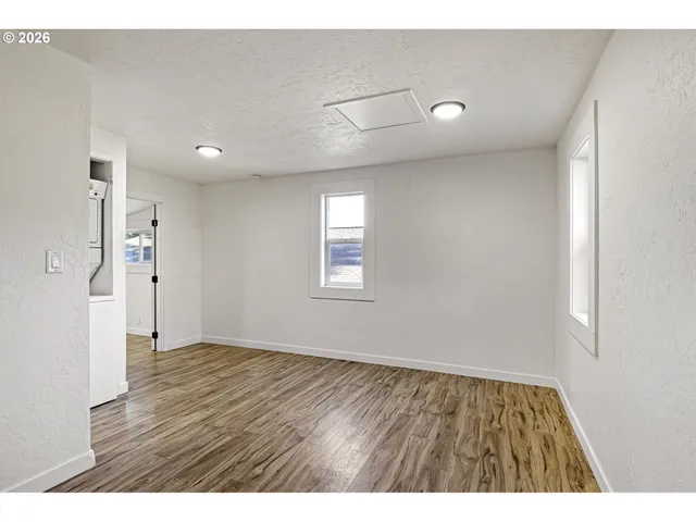 $229,000 | 295 East C Avenue, Drain, OR 97435