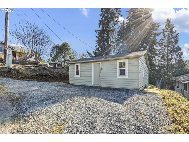 $229,000 | 295 East C Avenue, Drain, OR 97435