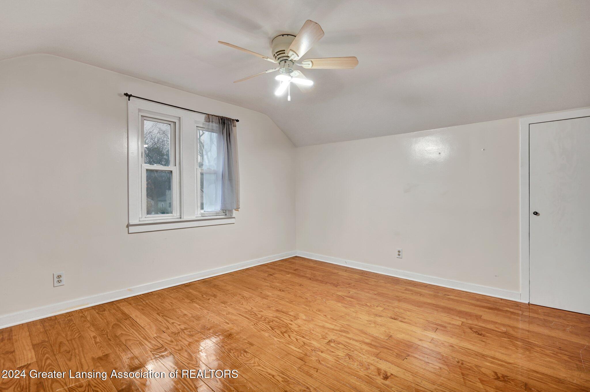 3518 Ruth Avenue Lansing, MI 48910 - Photo 21 of 38 8. BR 3, Level 2