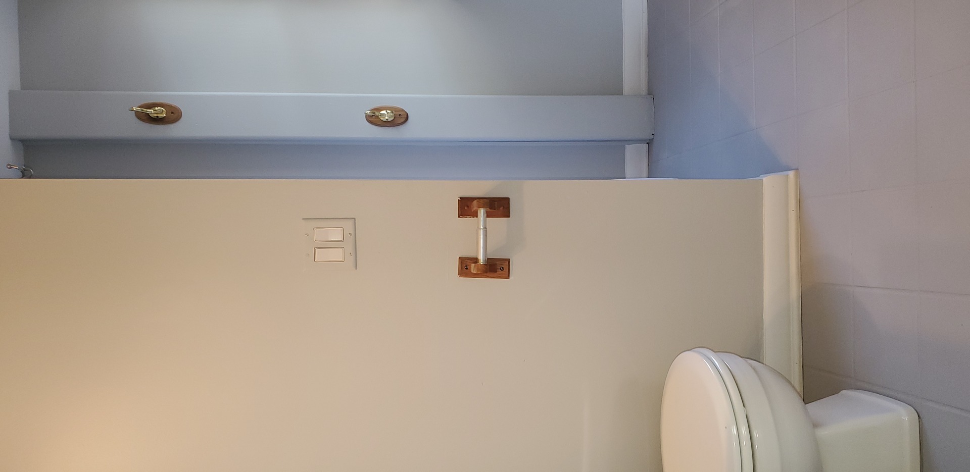 26W269 Jewell Road Winfield, IL 60190 - Photo 13 of 23 a white cabinet
