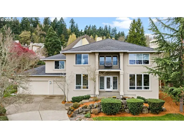 $1,150,000 | 2305 Stonehurst Court, Lake Oswego, OR 97034