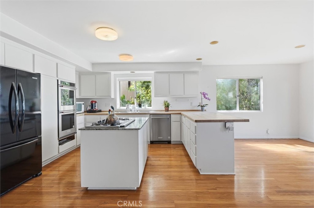 3609 Walnut Avenue Manhattan Beach, CA 90266 - Photo 23 of 75