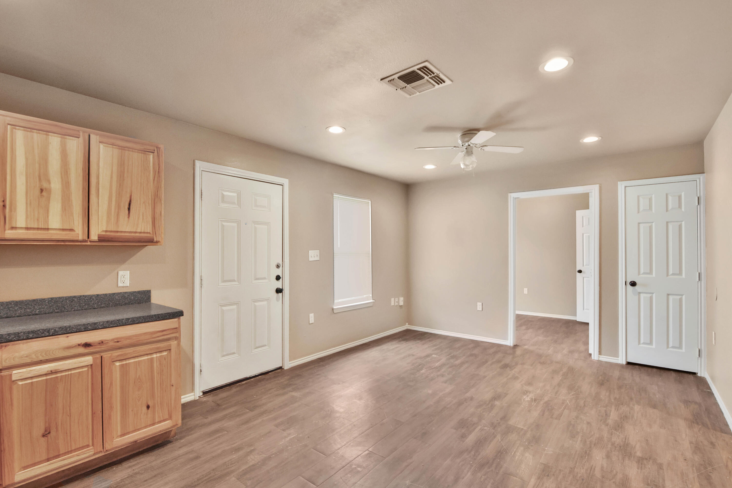 211 36th Street Lubbock, TX 79404 - Photo 7 of 19 IMG_3435