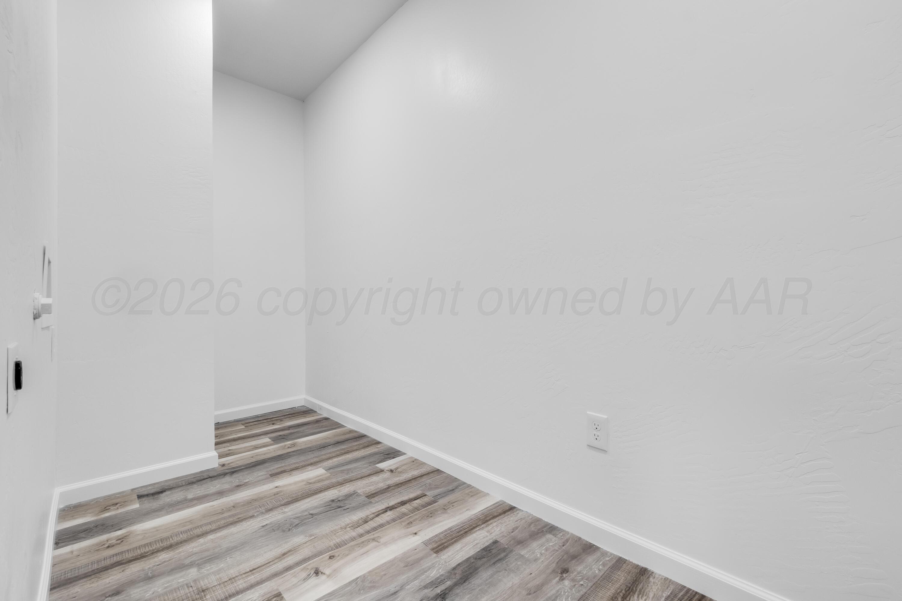 409 South Forest Street Amarillo, TX 79106 - Photo 16 of 18 a view of a closet