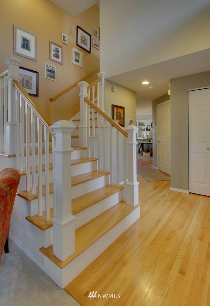 357 Nile Place Northeast Renton, WA 98059 - Photo 3 of 25