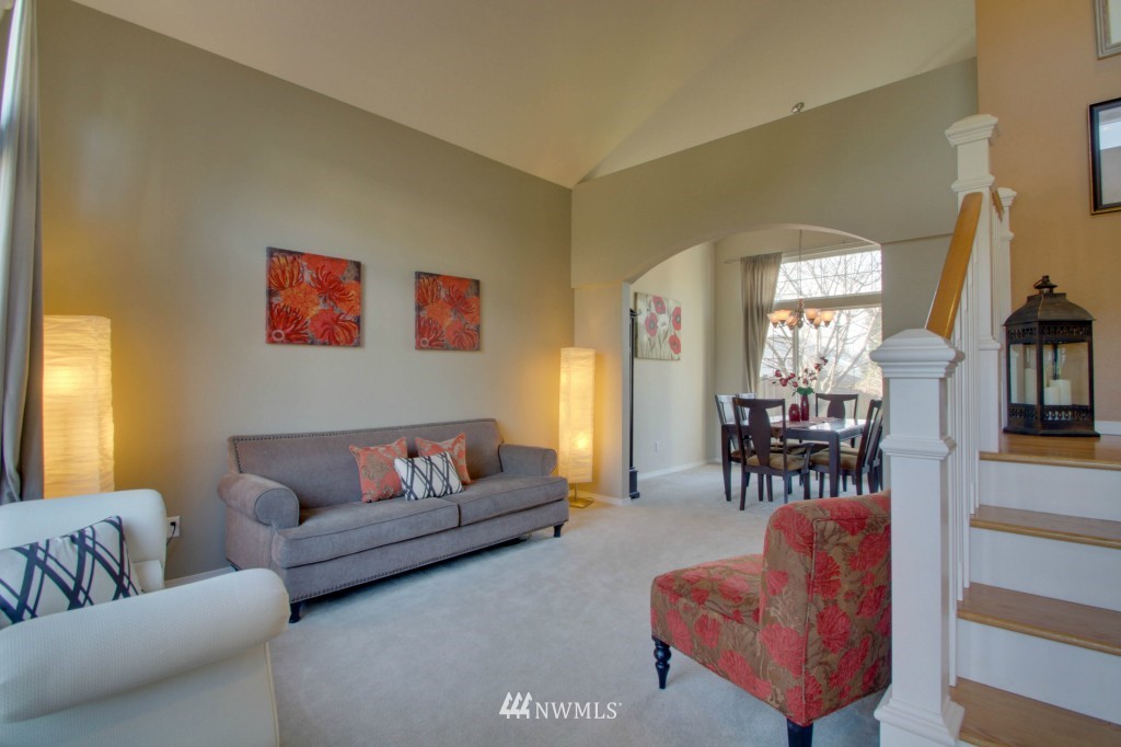 357 Nile Place Northeast Renton, WA 98059 - Photo 5 of 25