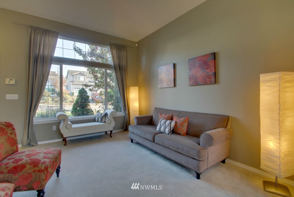 357 Nile Place Northeast Renton, WA 98059 - Photo 6 of 25
