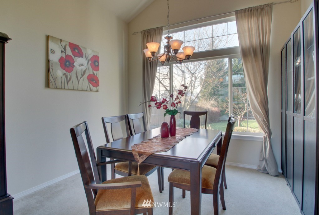 357 Nile Place Northeast Renton, WA 98059 - Photo 7 of 25