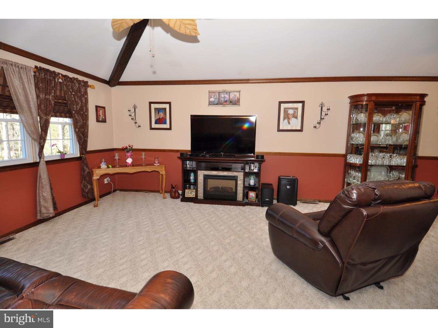170 Patty Bowker Road Tabernacle, NJ 08088 - Photo 2 of 25 Living Room