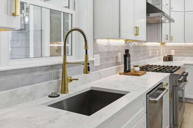 $1,799,900 | 4 R Chatham Lane, Danvers, MA 01923