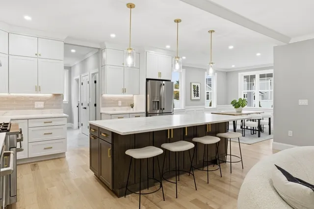 $1,799,900 | 4 R Chatham Lane, Danvers, MA 01923