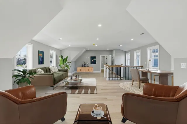 $1,799,900 | 4 R Chatham Lane, Danvers, MA 01923