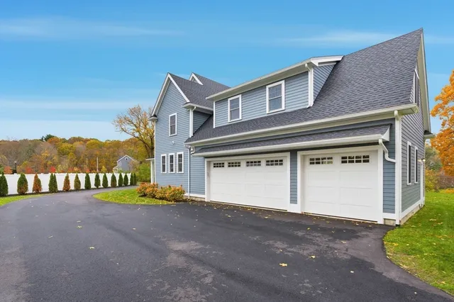 $1,799,900 | 4 R Chatham Lane, Danvers, MA 01923
