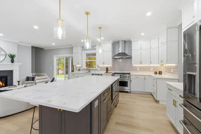 $1,799,900 | 4 R Chatham Lane, Danvers, MA 01923