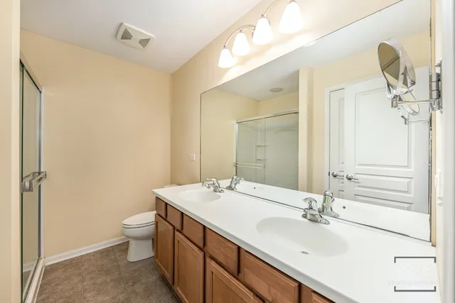 $2,600 | 651 Hawley Drive, Oswego, IL 60543