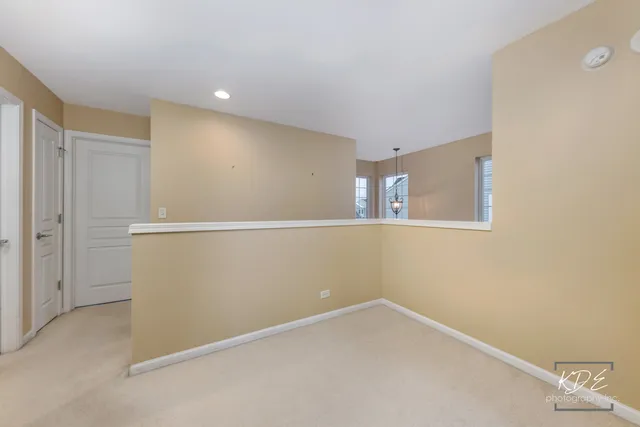 $2,600 | 651 Hawley Drive, Oswego, IL 60543