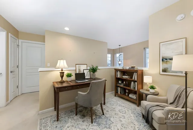 $2,600 | 651 Hawley Drive, Oswego, IL 60543