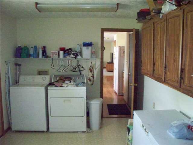 7497 Young Road Orient, OH 43146 - Photo 8 of 18
