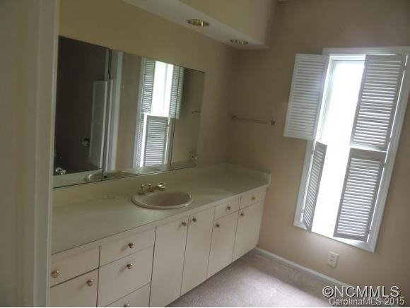 145 Overlook Circle Tryon, NC 28782 - Photo 7 of 12 Gallery Image 7