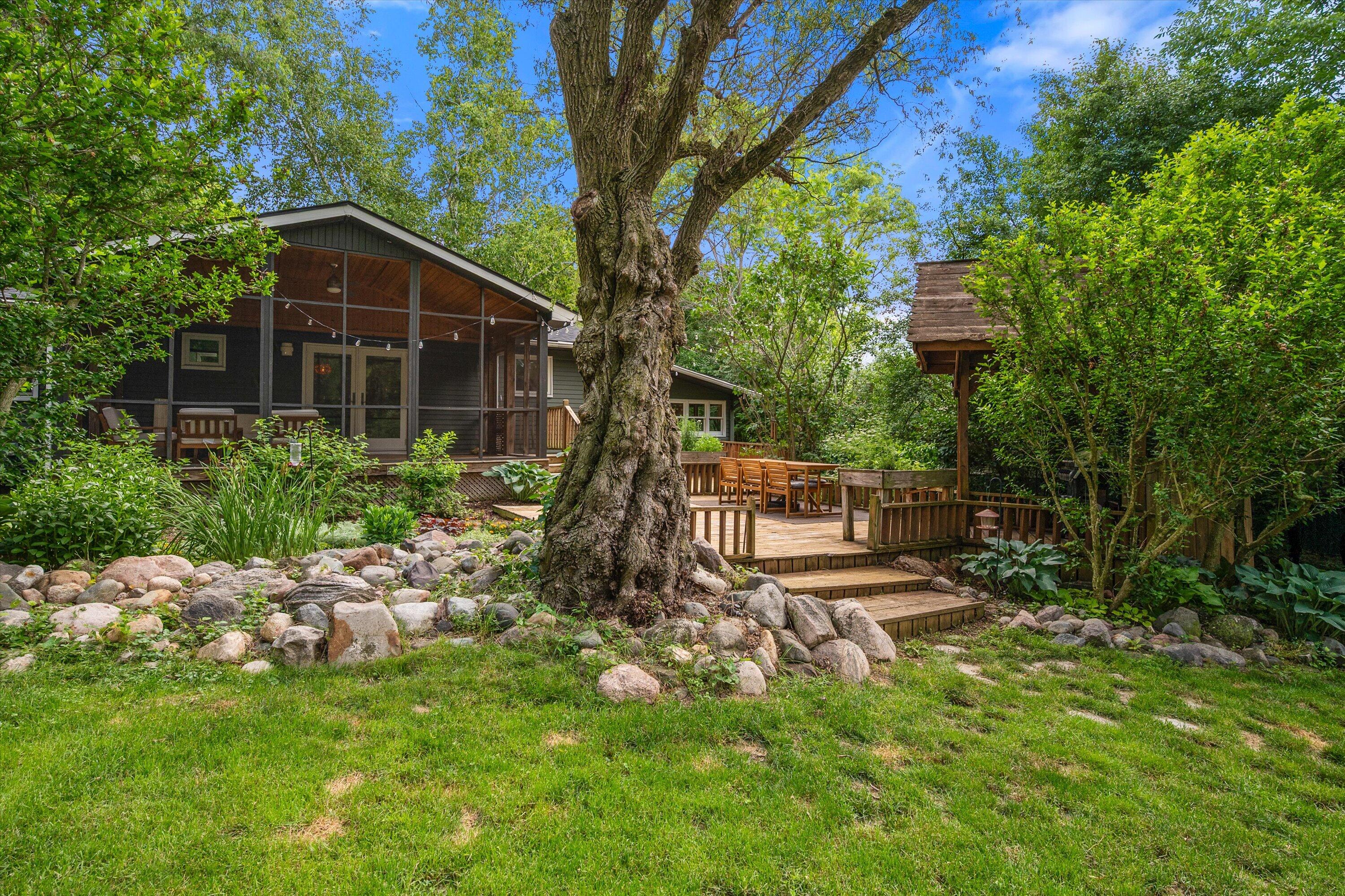 2890 Kimberley Road Ann Arbor, MI 48104 - Photo 40 of 45 46-046