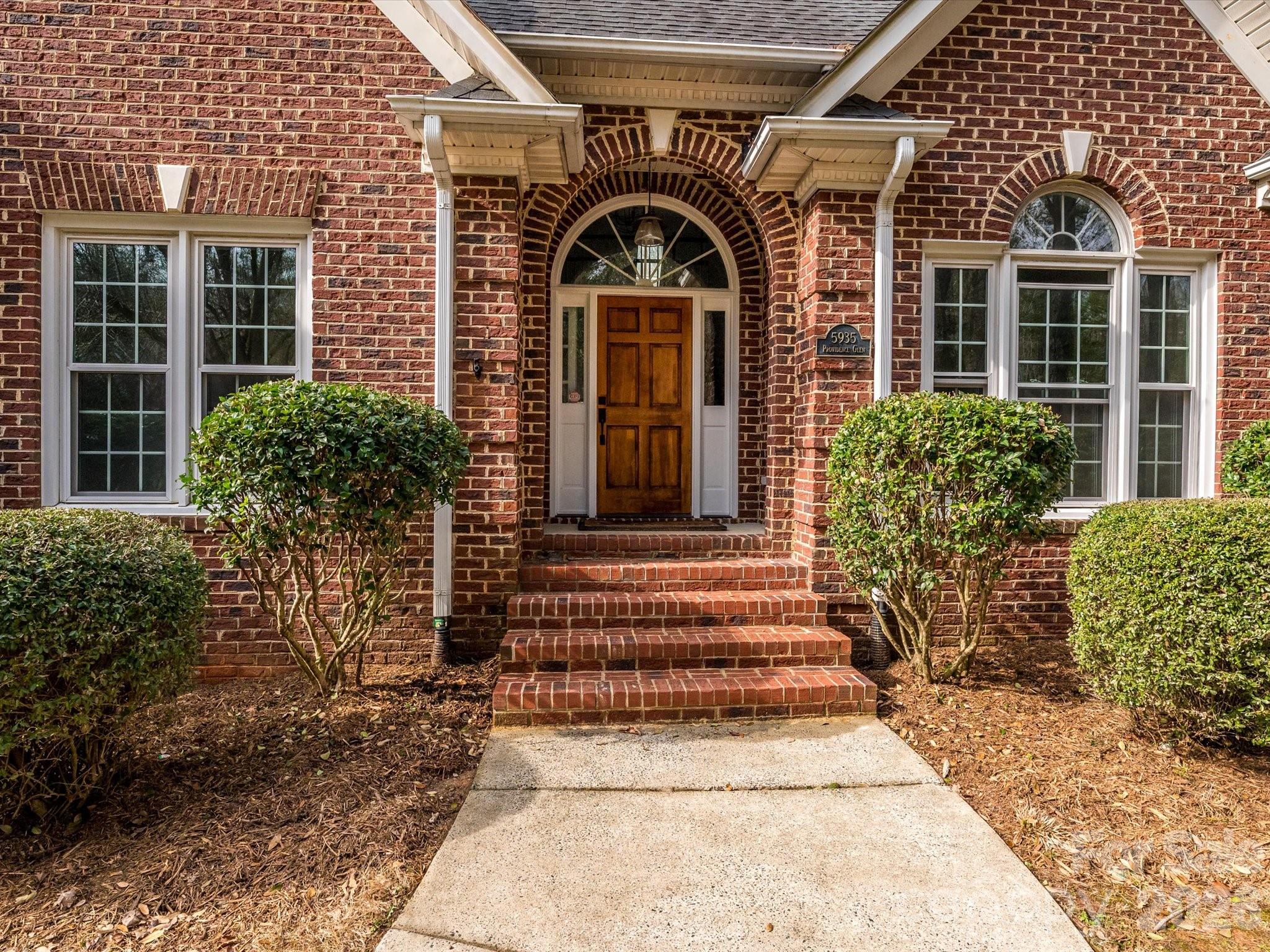 5935 Providence Glen Road Charlotte, NC 28270 - Photo 2 of 39