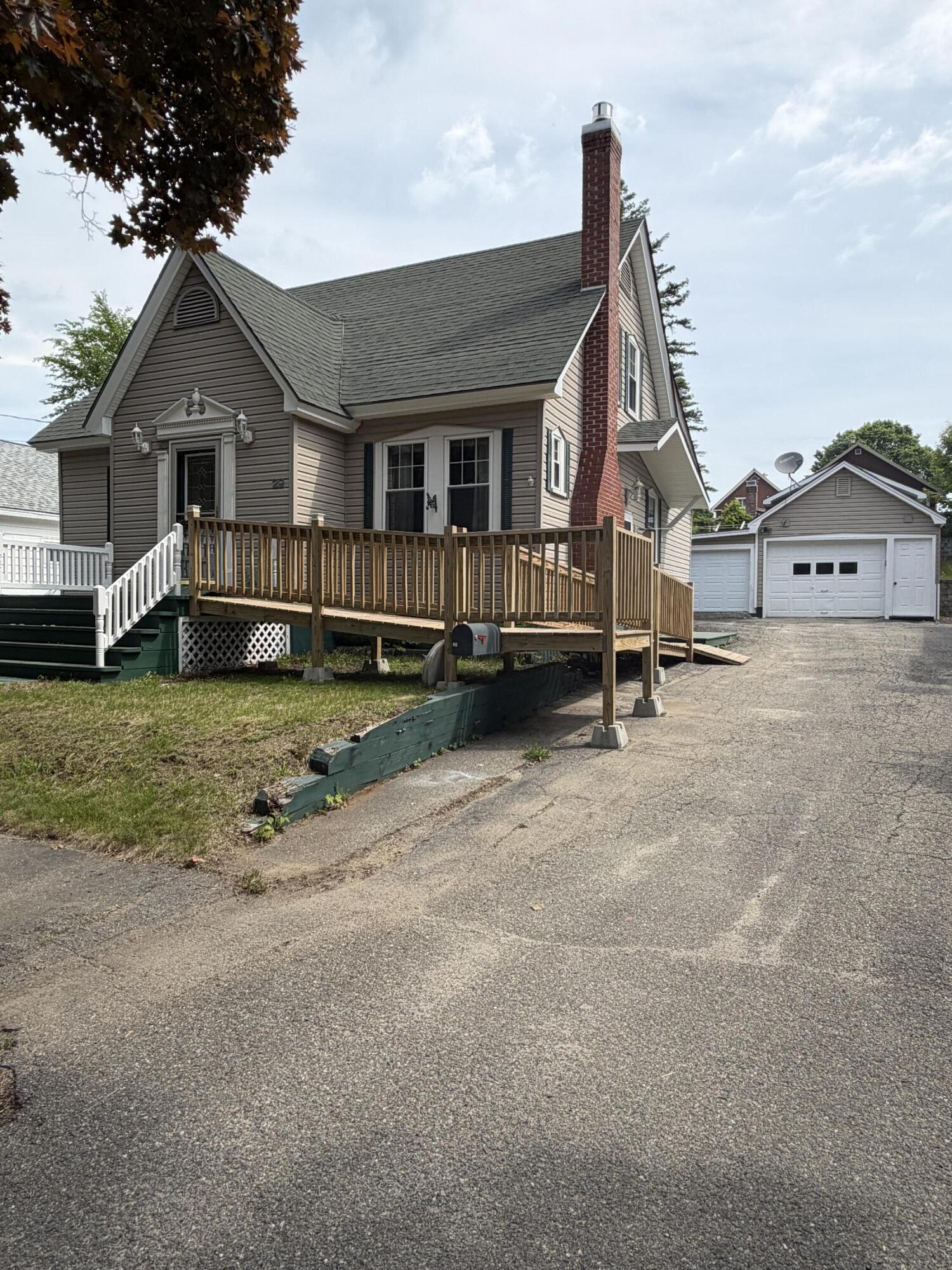 29 Somerset Street Millinocket, ME 04462 - Photo 2 of 38 mcnally 1