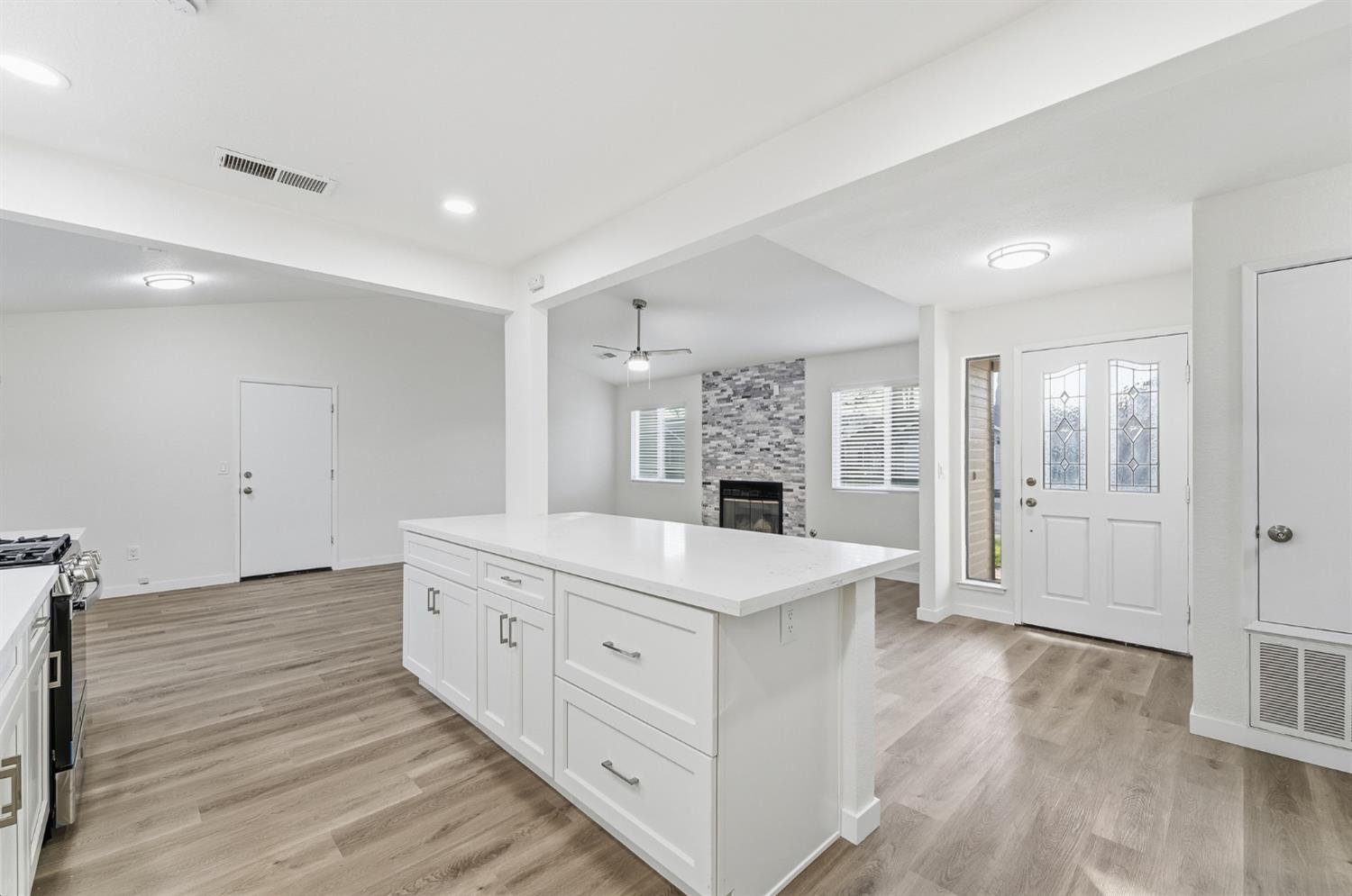 2208 Sunmist Lane Modesto, CA 95355 - Photo 13 of 28