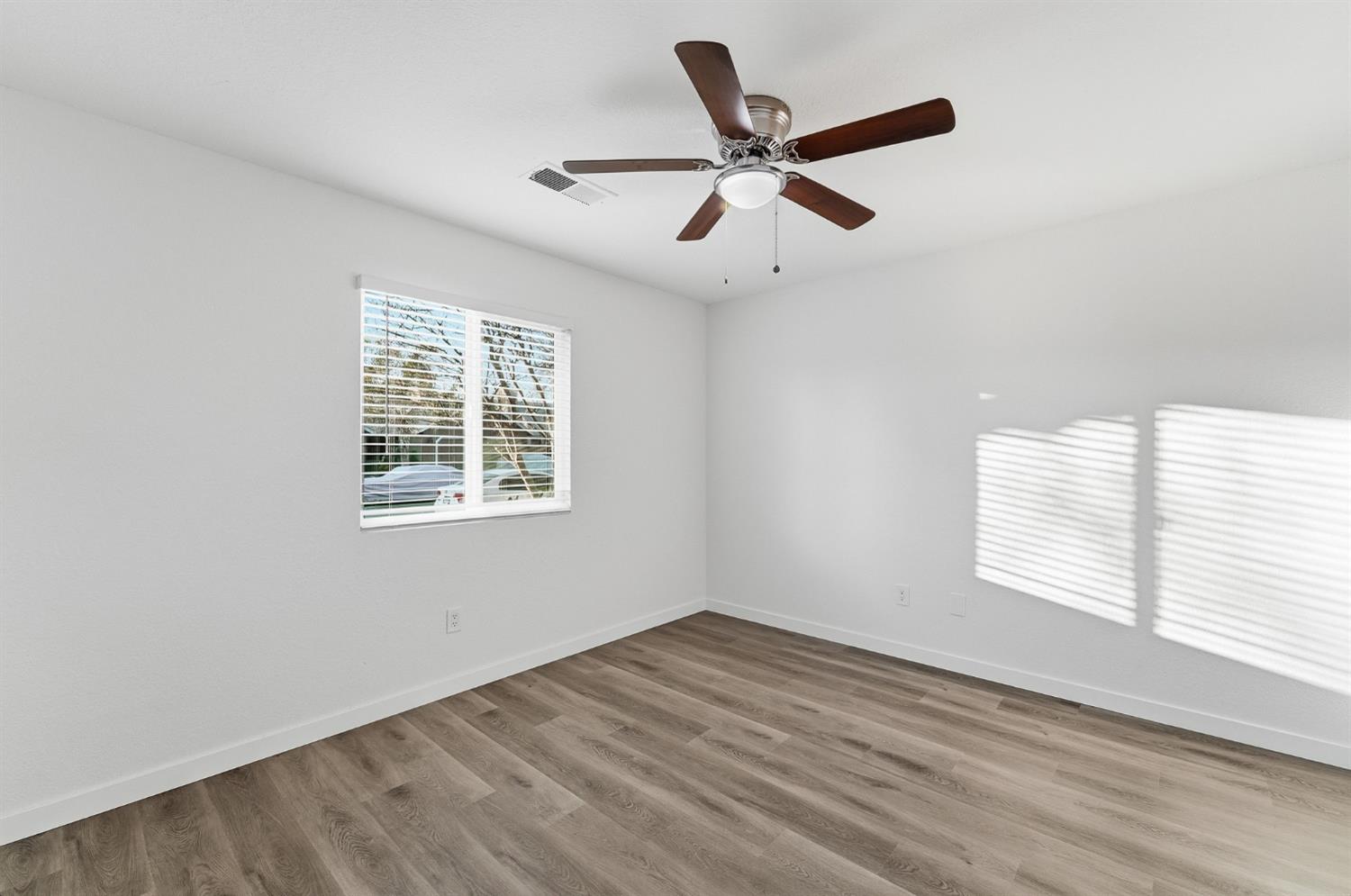 2208 Sunmist Lane Modesto, CA 95355 - Photo 20 of 28