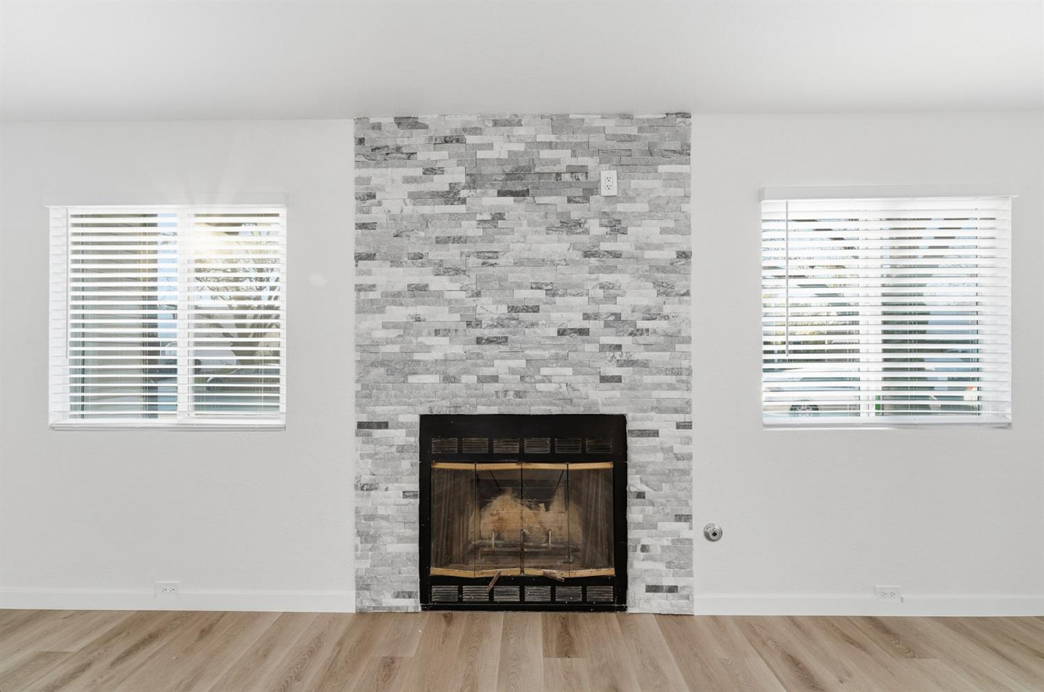 2208 Sunmist Lane Modesto, CA 95355 - Photo 10 of 28