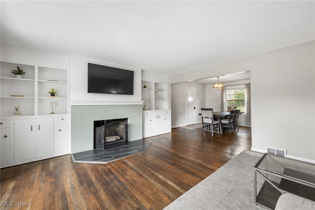 35085 Bainbridge Road Solon, OH 44139 - Photo 6 of 42 Gallery Image 6